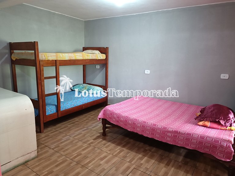 Sítio aconchegante com piscina em Juquitiba LT0019