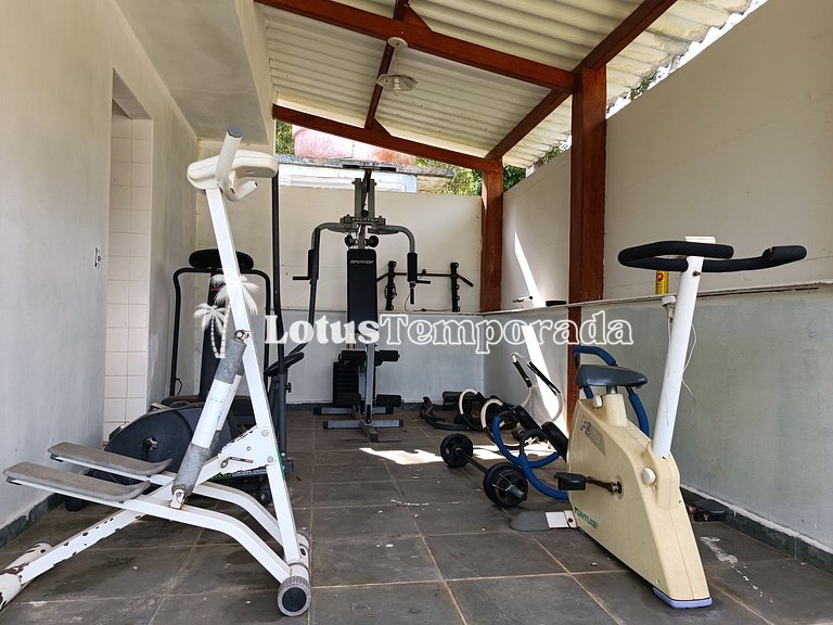 Sítio com 05 dormitórios, piscina aquecida e jogos LT0002