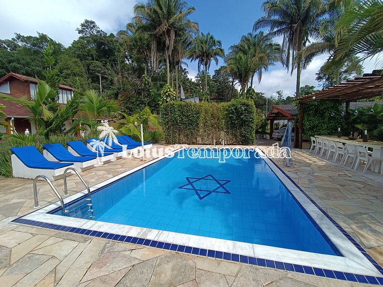 Sítio com 05 dormitórios, piscina aquecida e jogos LT0002