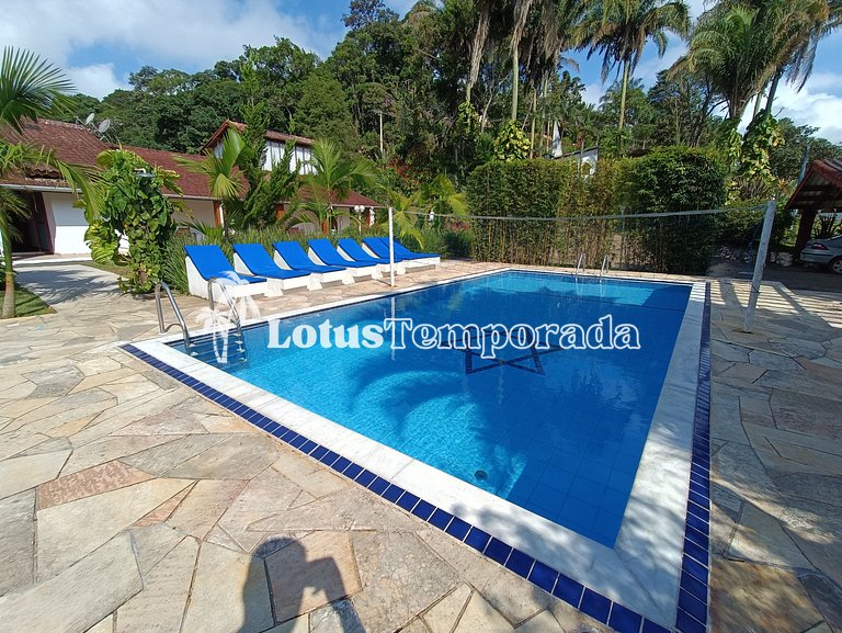 Sítio com 05 dormitórios, piscina aquecida e jogos LT0002