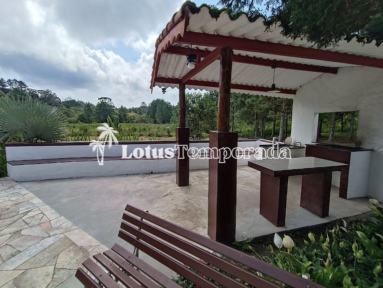 Sítio com 05 dormitórios, piscina aquecida e jogos LT0002