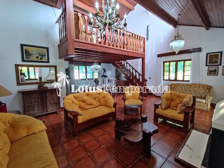 Sítio com 05 dormitórios, piscina aquecida e jogos LT0002