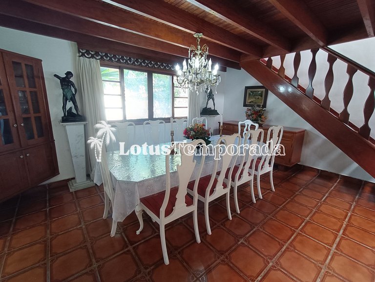 Sítio com 05 dormitórios, piscina aquecida e jogos LT0002