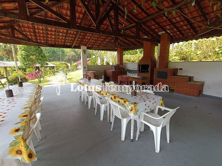 Sítio com 05 dormitórios, piscina aquecida e jogos LT0002