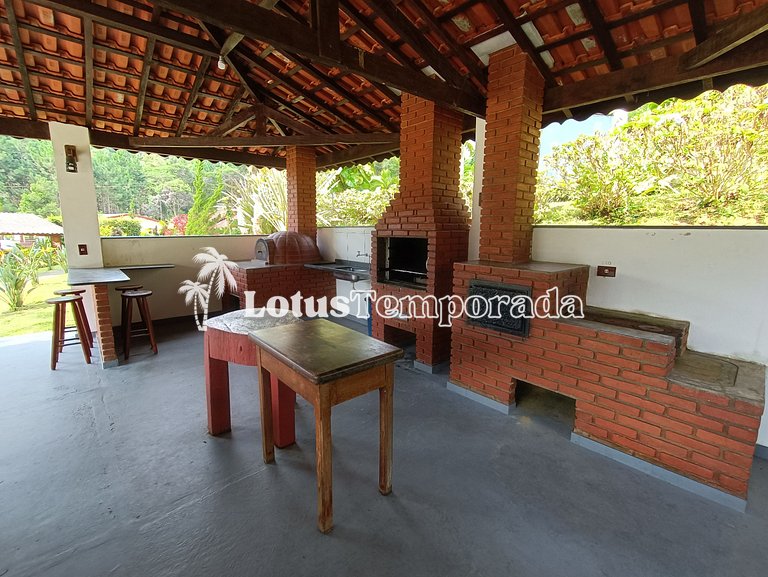 Sítio com 05 dormitórios, piscina aquecida e jogos LT0002