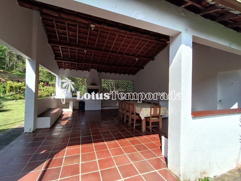 Sítio com 05 dormitórios, piscina aquecida e jogos LT0002