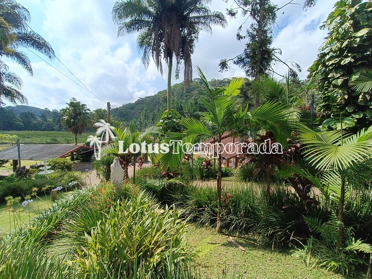 Sítio com 05 dormitórios, piscina aquecida e jogos LT0002