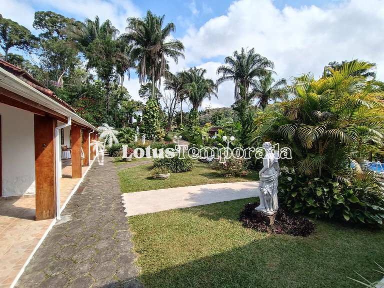 Sítio com 05 dormitórios, piscina aquecida e jogos LT0002