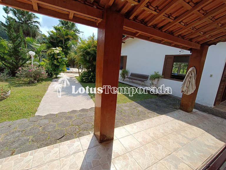 Sítio com 05 dormitórios, piscina aquecida e jogos LT0002