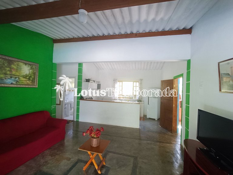 Sítio familiar com piscina e área de lazer LT0048