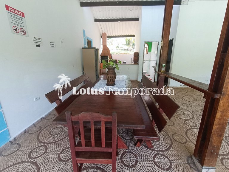 Sítio familiar com piscina e área de lazer LT0048