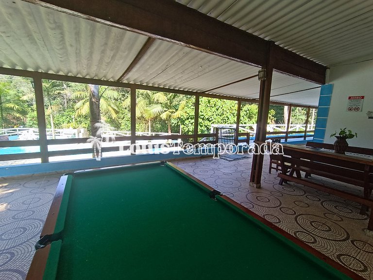 Sítio familiar com piscina e área de lazer LT0048