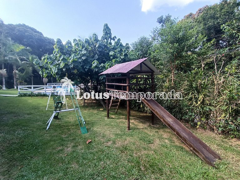 Sítio familiar com piscina e área de lazer LT0048