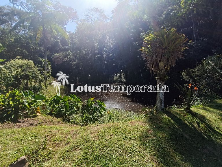 Sítio familiar com piscina e área de lazer LT0048