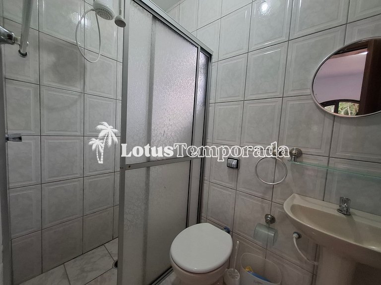 Sítio com quadra de Tênis a beira da Represa LT0054