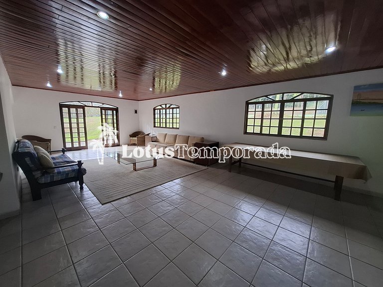 Sítio com quadra de Tênis a beira da Represa LT0054