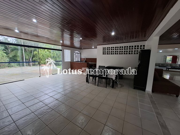 Sítio com quadra de Tênis a beira da Represa LT0054