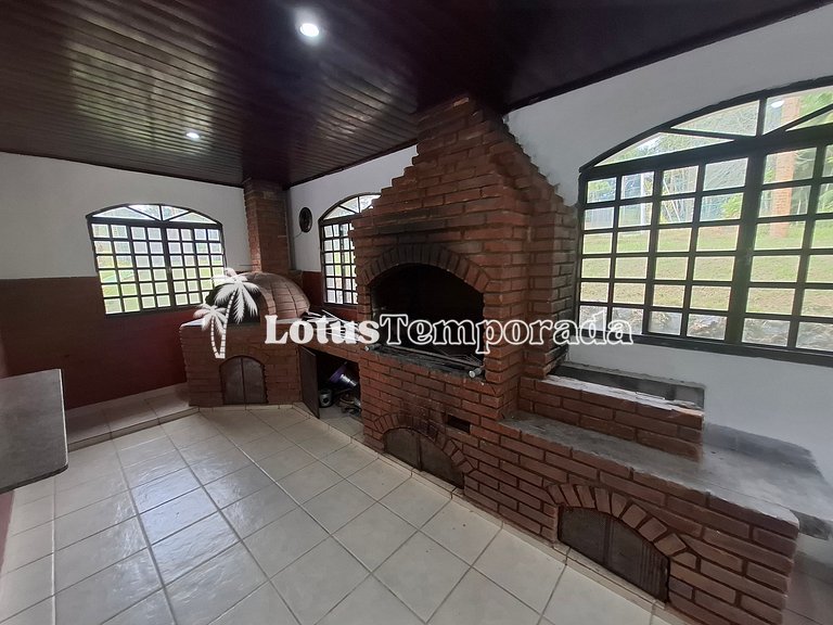 Sítio com quadra de Tênis a beira da Represa LT0054