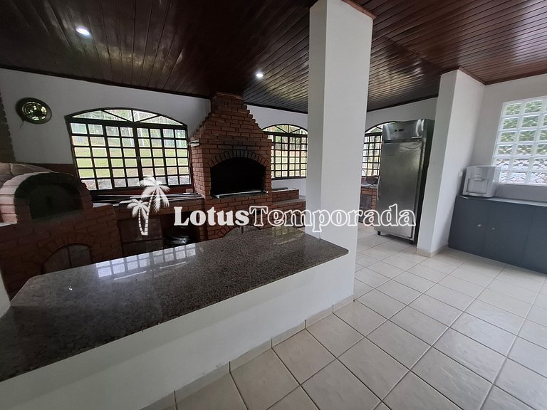 Sítio com quadra de Tênis a beira da Represa LT0054