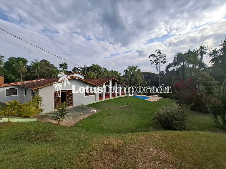 Sítio com quadra de Tênis a beira da Represa LT0054