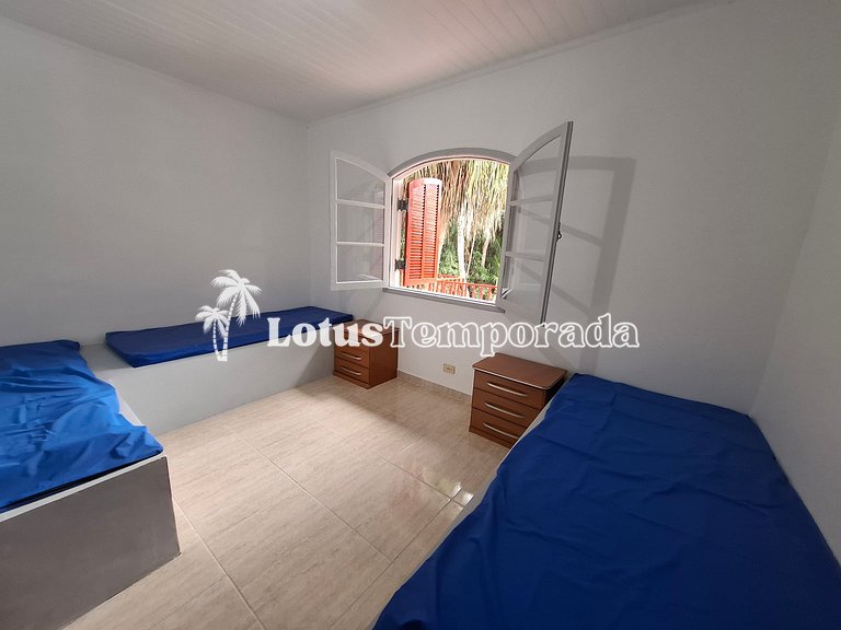 Sítio com quadra de Tênis a beira da Represa LT0054