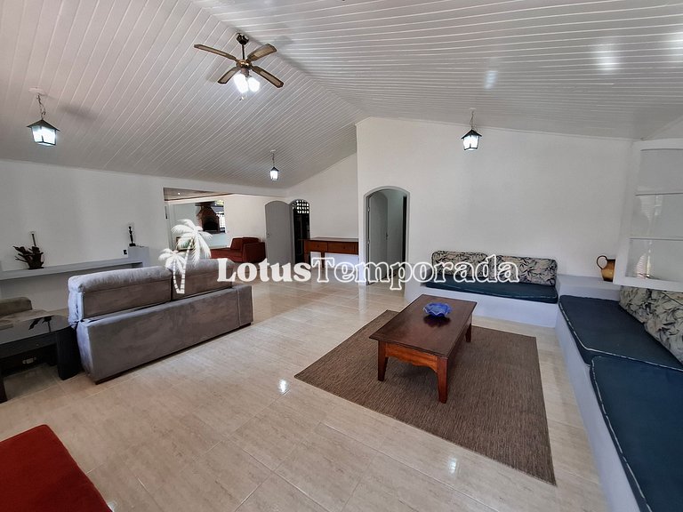 Sítio com quadra de Tênis a beira da Represa LT0054