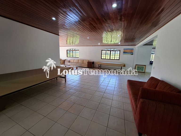 Sítio com quadra de Tênis a beira da Represa LT0054