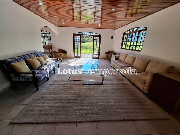 Sítio com quadra de Tênis a beira da Represa LT0054