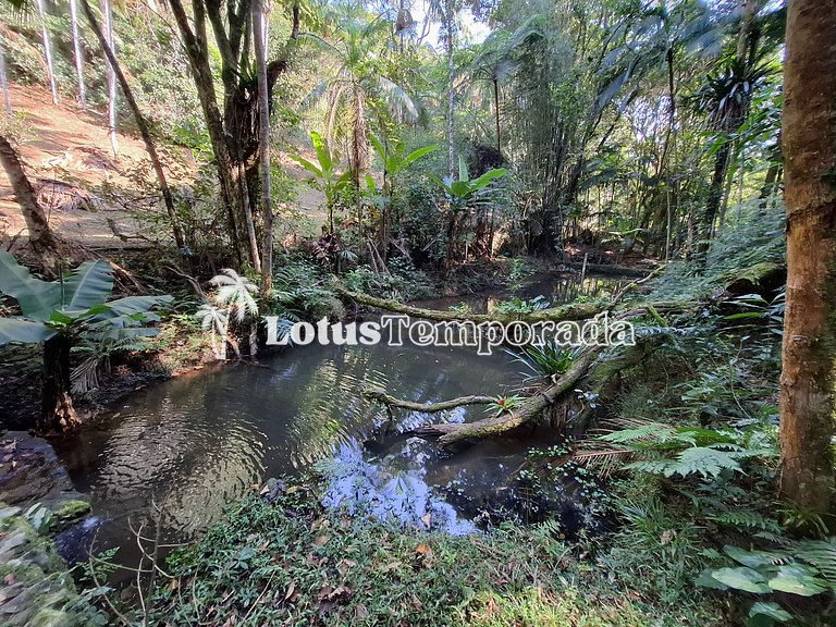 Sítio com quadra de Tênis a beira da Represa LT0054