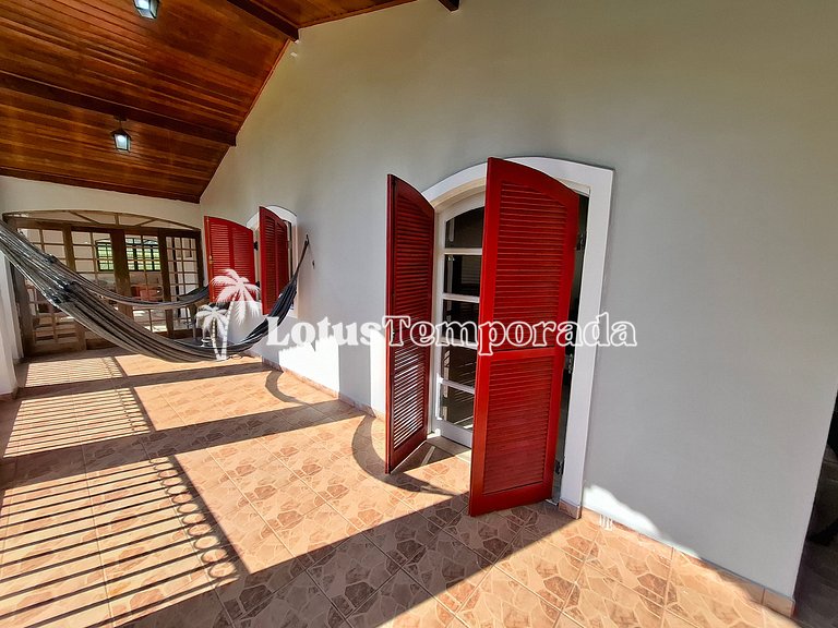Sítio com quadra de Tênis a beira da Represa LT0054
