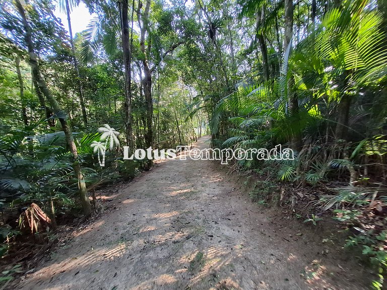 Sítio com quadra de Tênis a beira da Represa LT0054