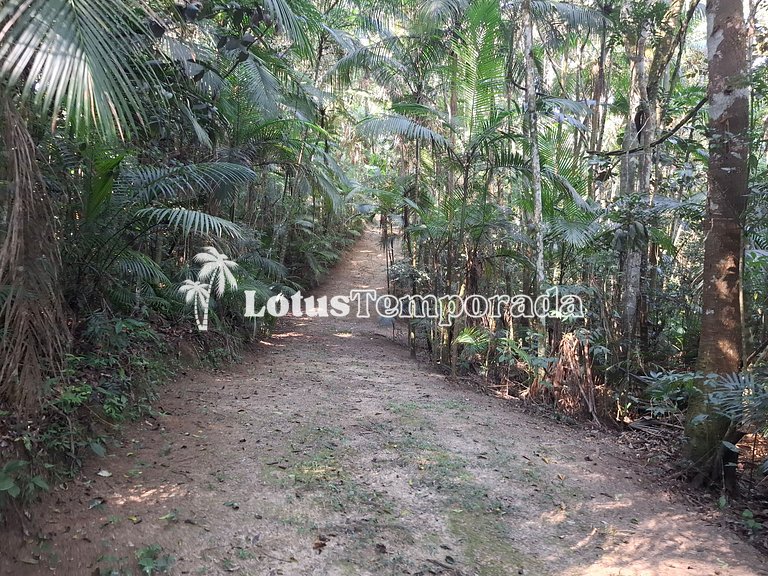 Sítio com quadra de Tênis a beira da Represa LT0054