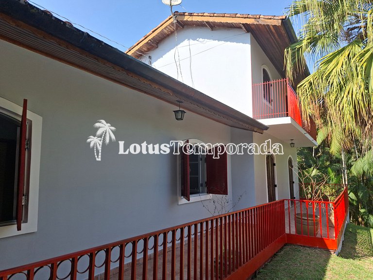 Sítio com quadra de Tênis a beira da Represa LT0054