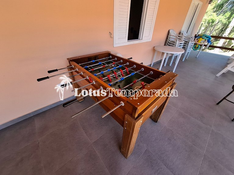 Sítio encantador com riacho e piscina LT0017