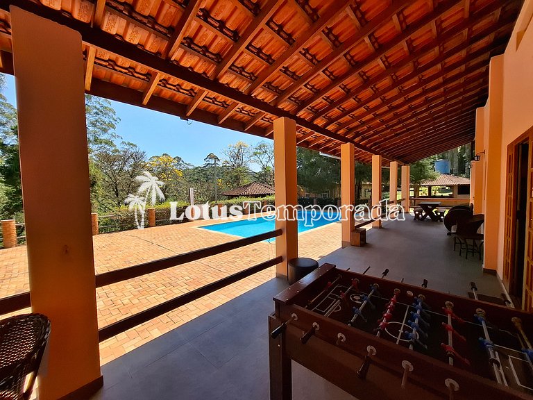 Sítio encantador com riacho e piscina LT0017