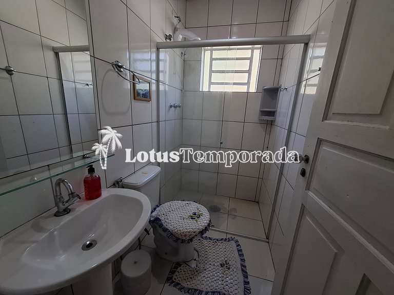 Sítio encantador com riacho e piscina LT0017