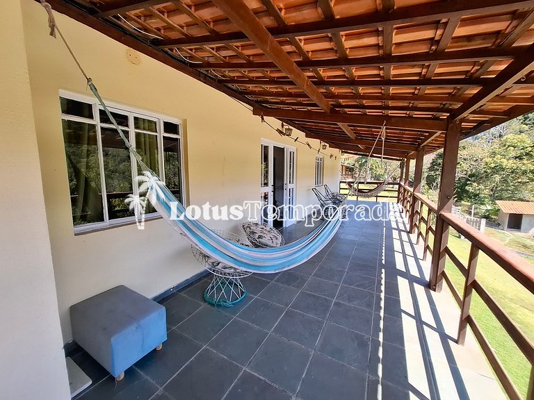 Sítio com 087 dormitórios, piscina e salão de jogos LT0042