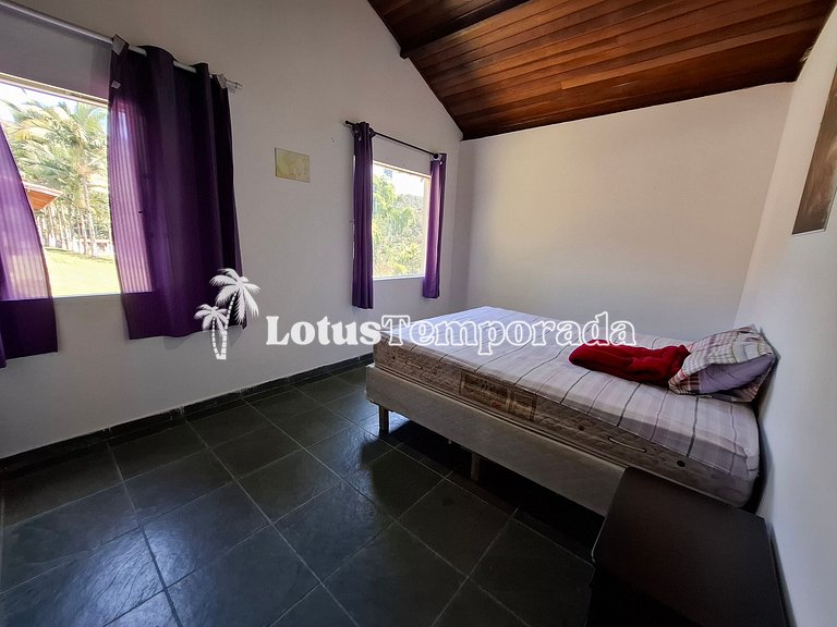 Sítio com 087 dormitórios, piscina e salão de jogos LT0042