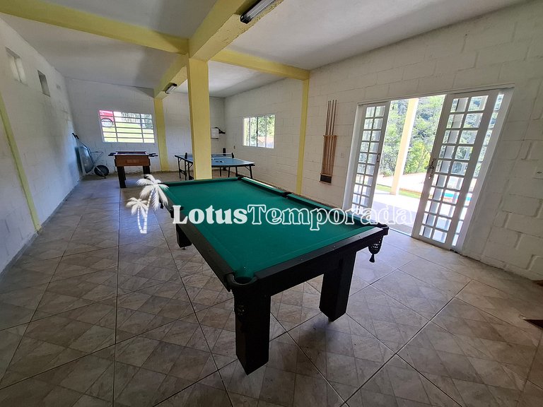 Sítio com 07 dormitórios, piscina e salão de jogos LT0042