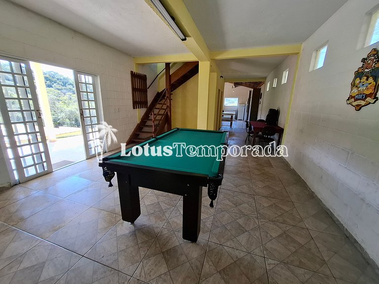 Sítio com 07 dormitórios, piscina e salão de jogos LT0042