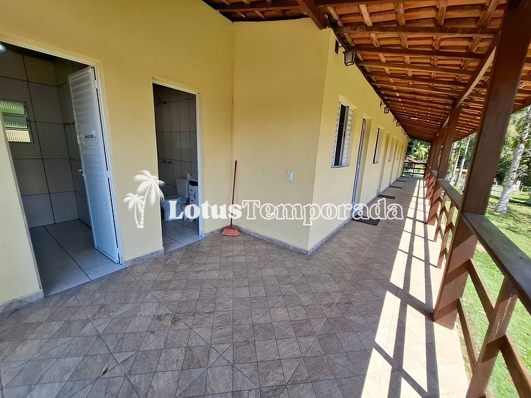 Sítio com 07 dormitórios, piscina e salão de jogos LT0042