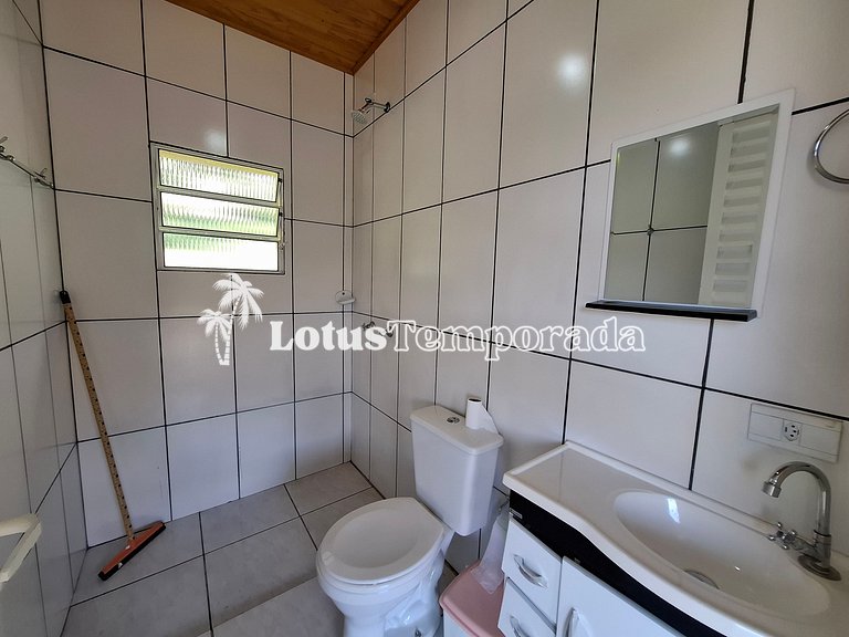 Sítio com 07 dormitórios, piscina e salão de jogos LT0042