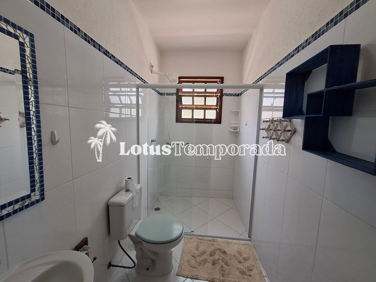 Chácara em Condomínio com 05 dormitórios e piscina LT0049