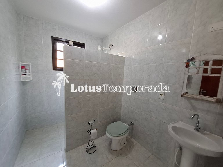 Chácara em Condomínio com 05 dormitórios e piscina LT0049