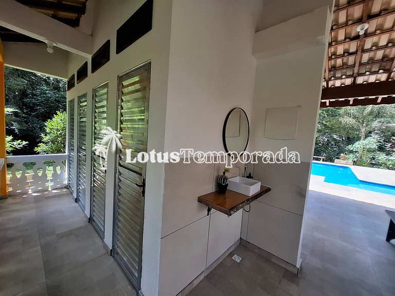 Chácara com 05 dormitórios, piscina e Lazer LT0040