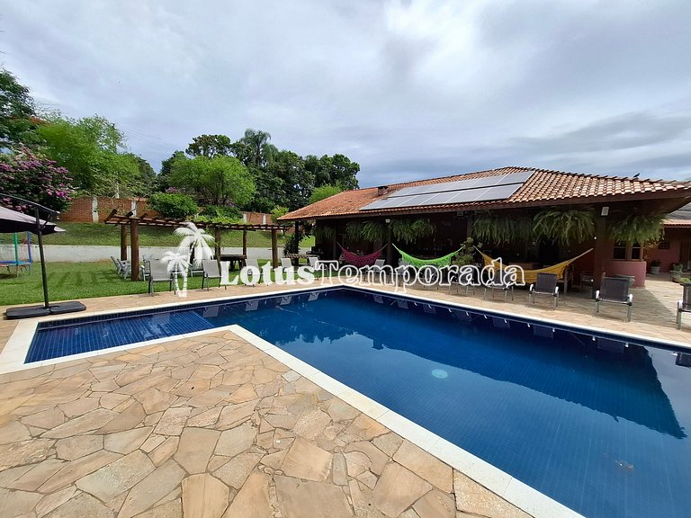Chácara com 7 suítes, Lounge VIP e Piscina Aquecida LT0034