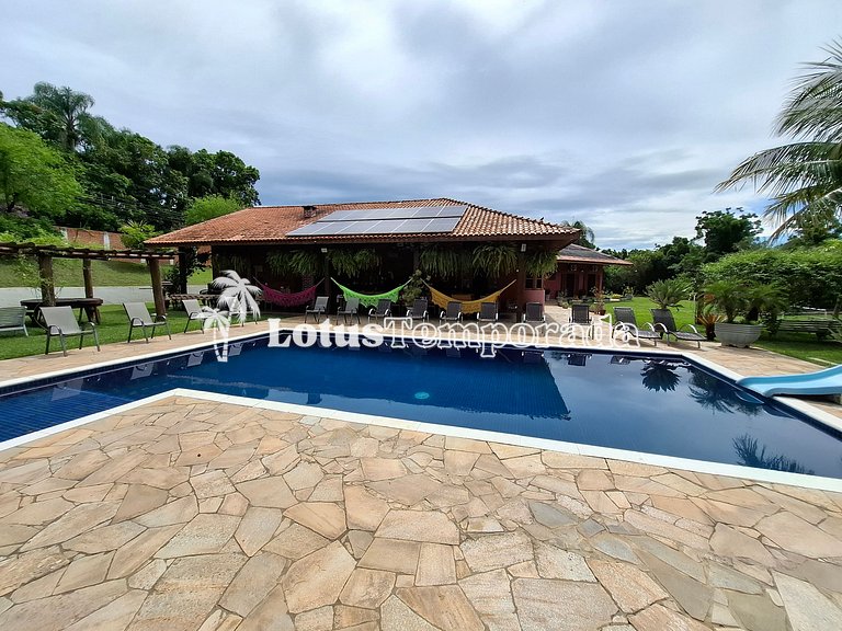 Chácara com 7 suítes, Lounge VIP e Piscina Aquecida LT0034