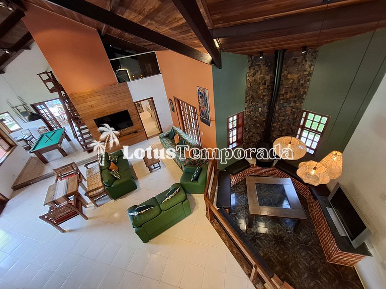 Chácara com 7 suítes, Lounge VIP e Piscina Aquecida LT0034