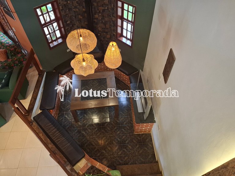 Chácara com 7 suítes, Lounge e Piscina Aquecida LT0034