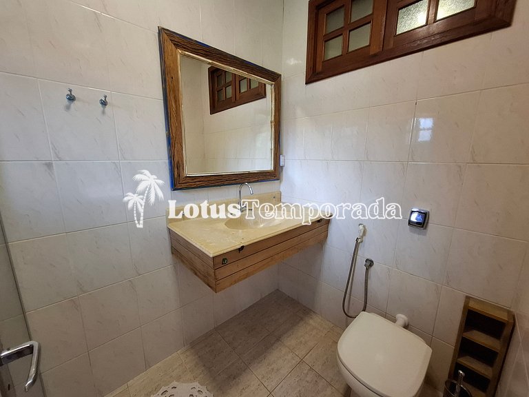 Chácara com 7 suítes, Lounge e Piscina Aquecida LT0034